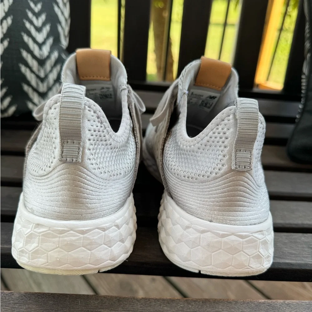 Size 10 New Balance - Picture 3 of 8